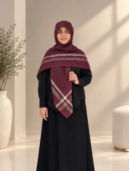 روسری نخ ژاکارد طرح دیور لمه دار زرشکی