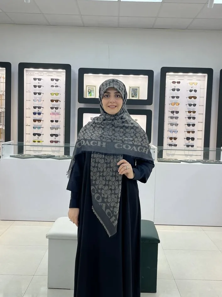 IMG_5475 روسری نخ کشمیر وارداتی طرح کوچ مشکی کرم
